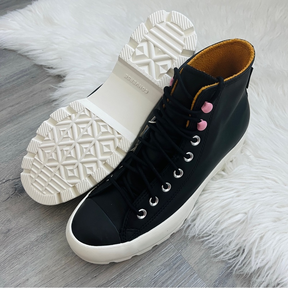 NWT Converse Chuck Taylor As Lugged Winter Gore-Tex Women’s Shoes - Picture 3 of 8